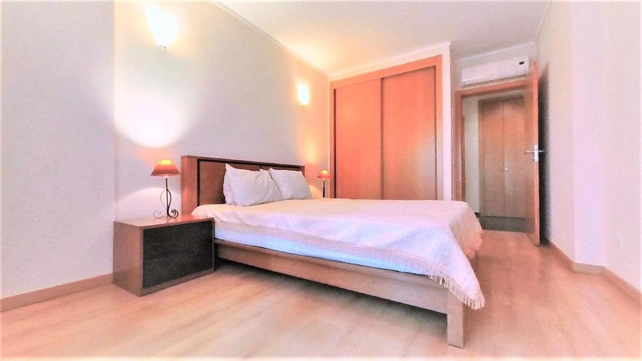 Apartamentos Turisticos Rocha Tower 4 Portimão Eksteriør billede