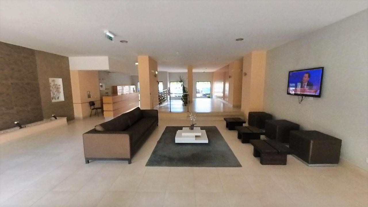 Apartamentos Turisticos Rocha Tower 4 Portimão Eksteriør billede